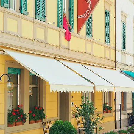 Отель Smart Bartolini Монтекатини-Терме